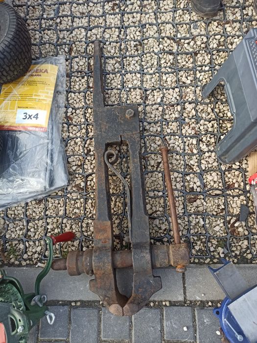Sprzedam imadło kowalskie