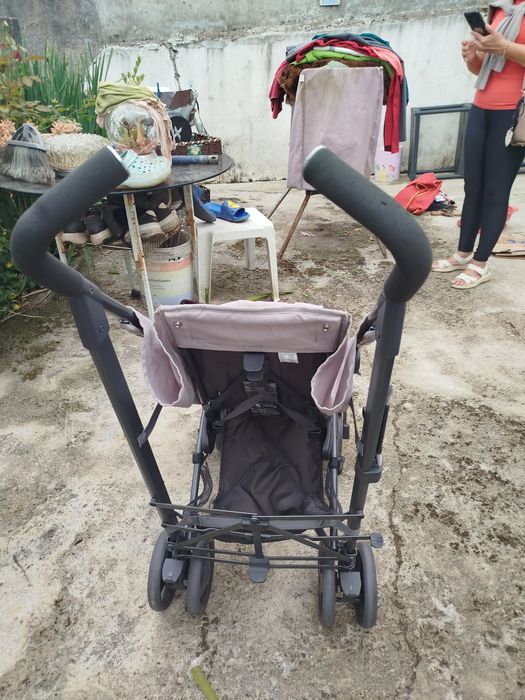 Carrinho de bebé da Chico como novo