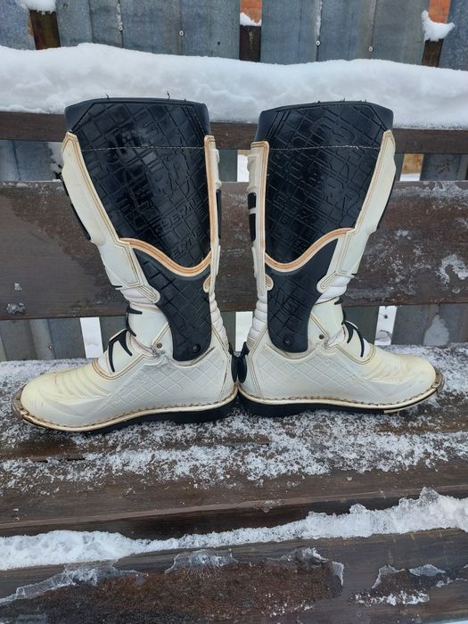 Мотоботи крос єндуро Gaerne Leat Alpinestars TCX Sidi Oneal Tech Fox