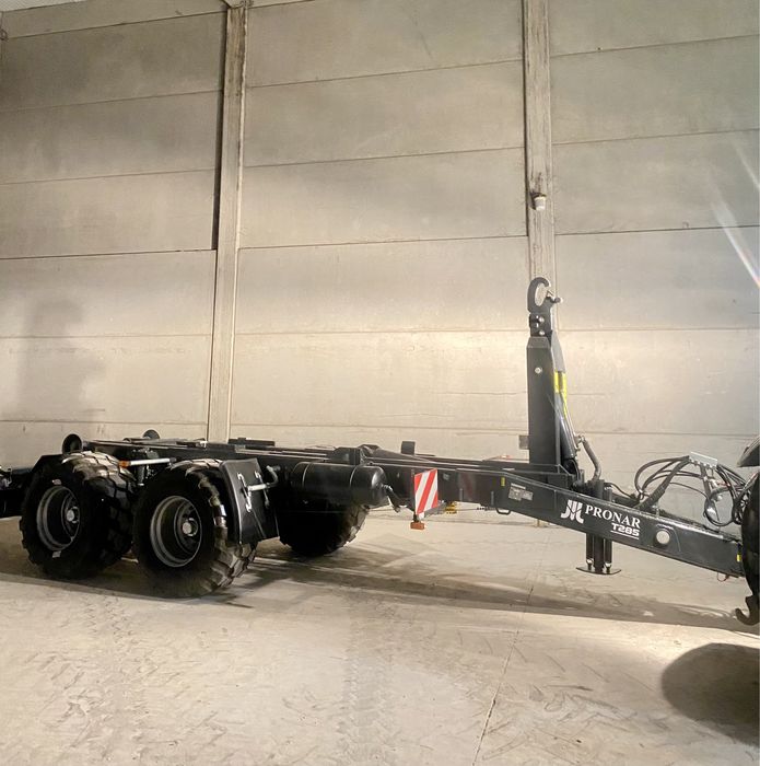 Reboque porta-contentores/caixas com sistema de gancho - Pronar T285