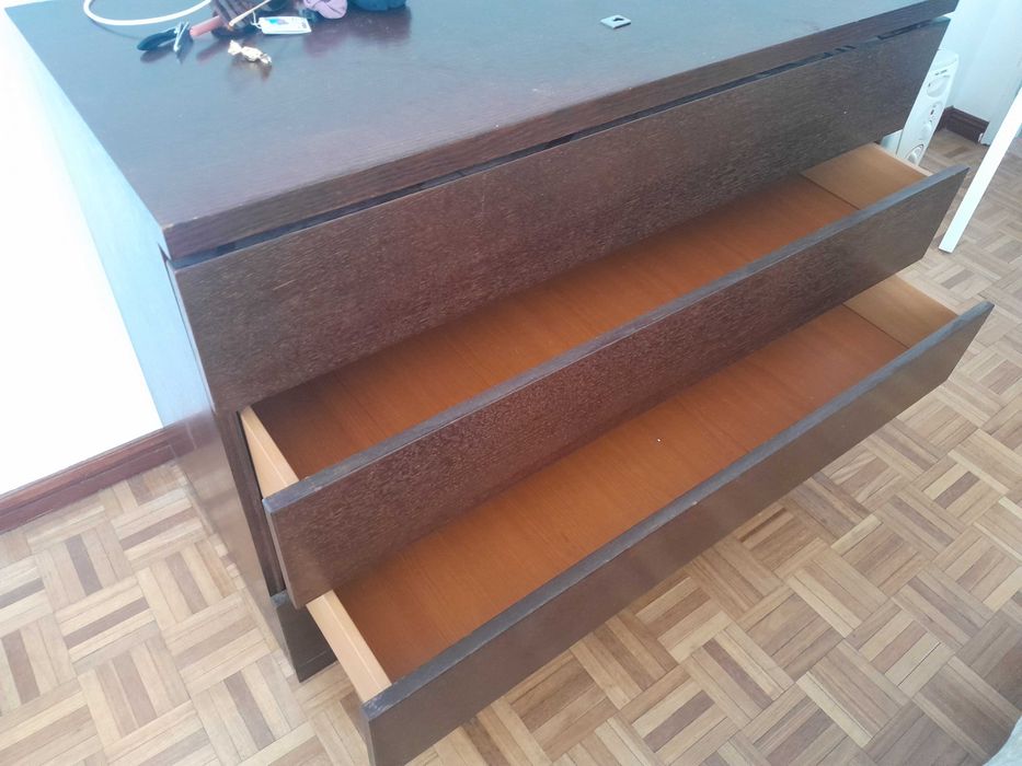Comoda madeira quarto