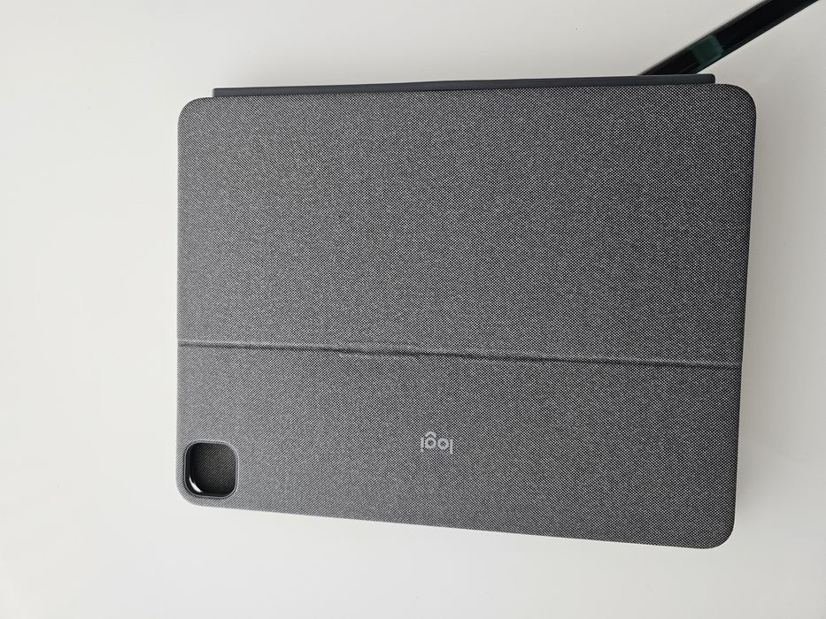 Logitech combo Touch iPad 12.9