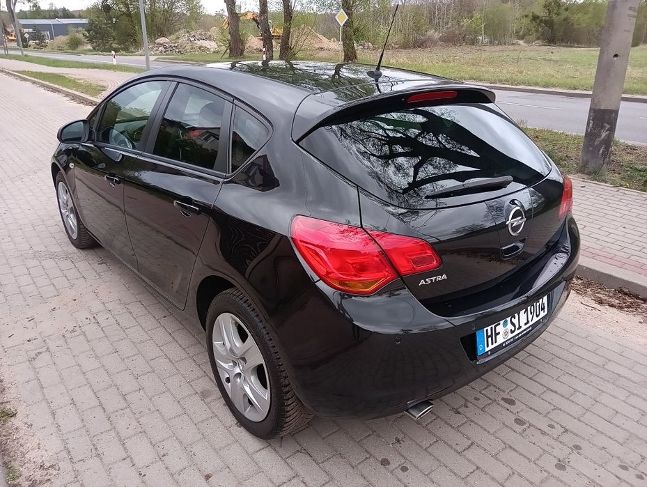 Opel Astra J Model 2012 1.4 T