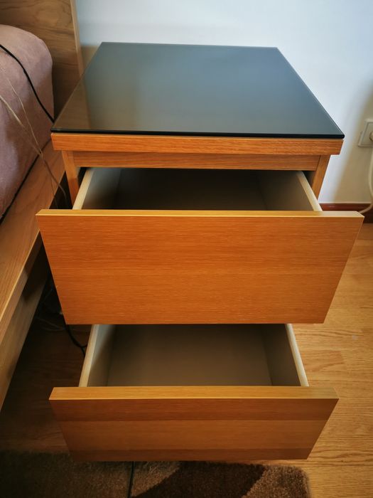 Mesa de Cabeceira Malm