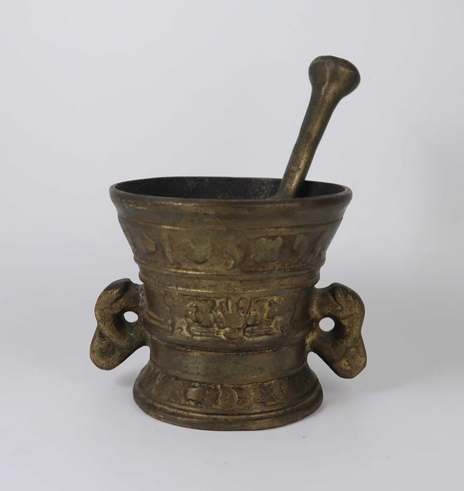 Almofariz de farmácia com pilão Séc. XVIII/XIX