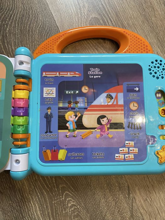 розвиваюча інтерактивна книга LeapFrog 100 слів