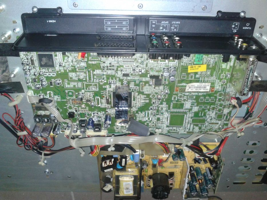 Telewizor LCD części TV Technika 26" elektronika podzespoły głośniki