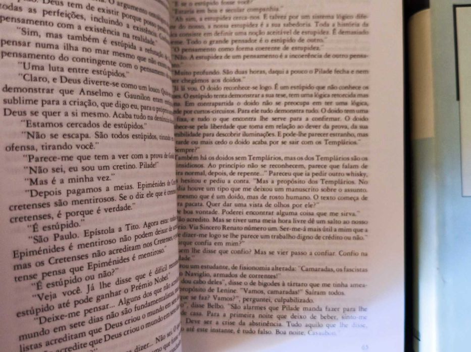 Lote 2 Livros Umberto Eco: O Nome da Rosa + Pêndulo de Foucault