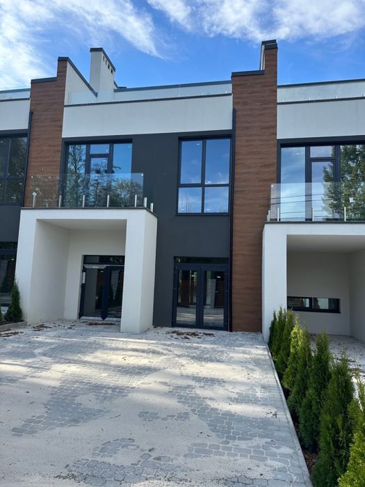 Продаж!Розкішний таунхаус біля Міського озера!