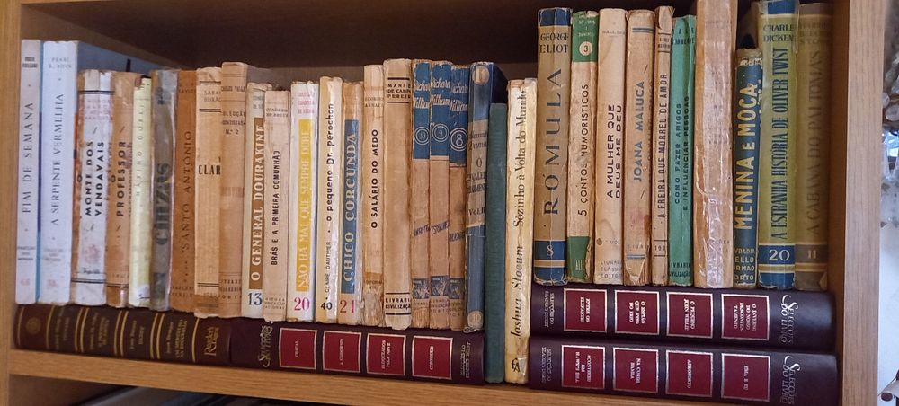 Livros muito antigos