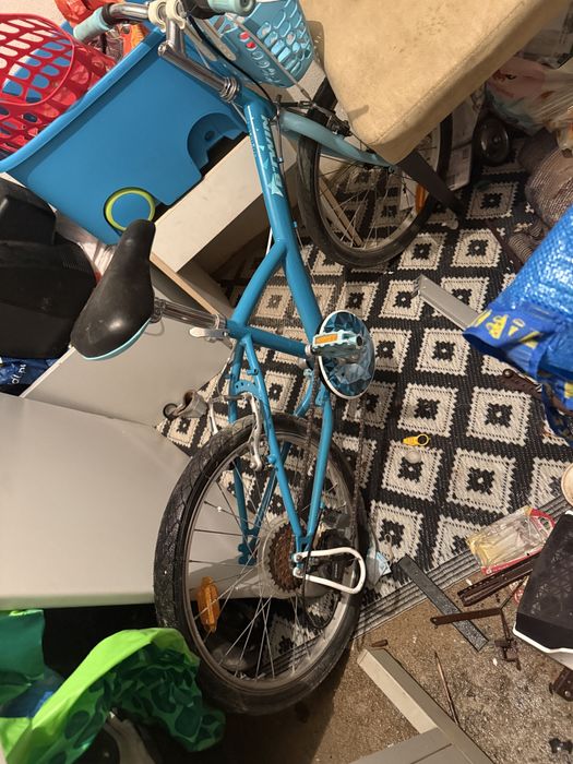 Vendo bicicleta de criança e adulto, pouco usada.