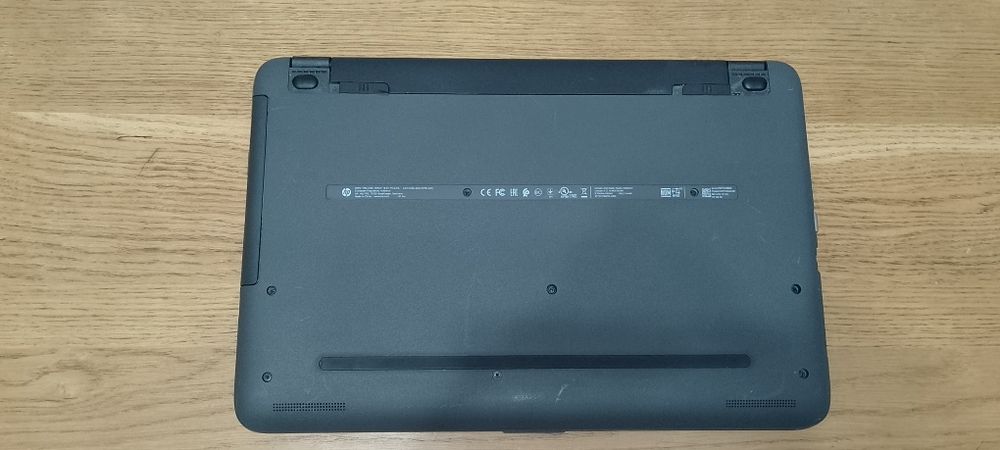 Laptop HP 250 G4 i3 5th SSD Win11 gwarancja.