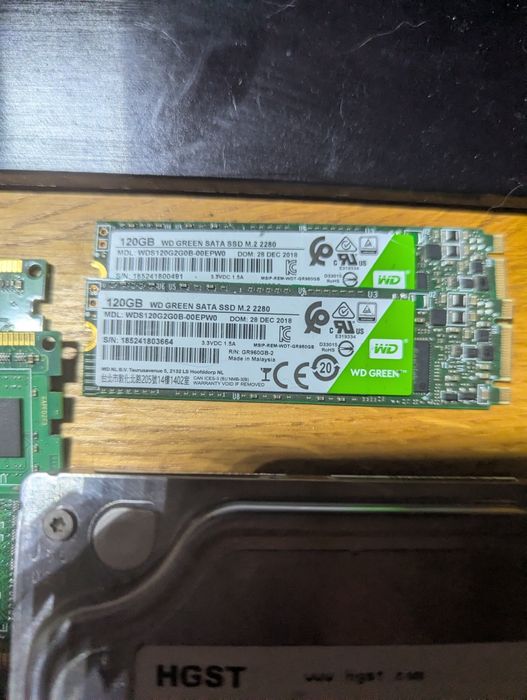 Комплектуючі для комп'ютера. ОЗУ, SSD, HDD, материнська плата, проц