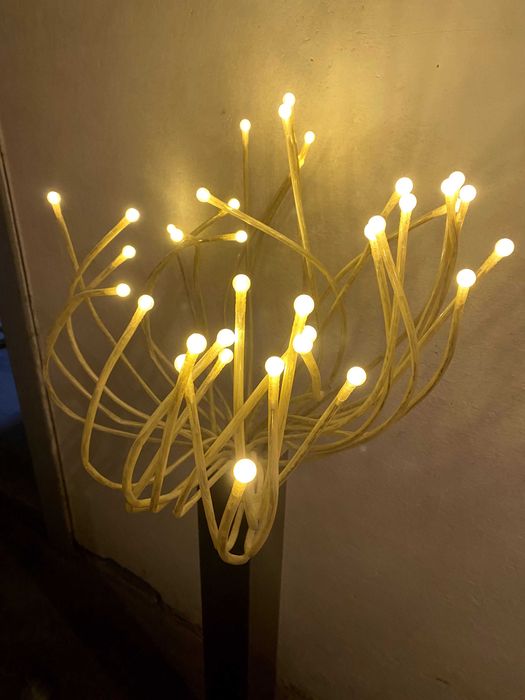 Sprzedam lampę stojącą LED – design „fajerwerk"