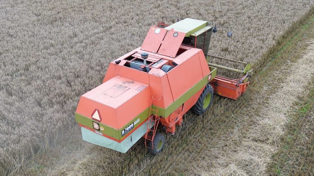 Dronningborg D7000 (Bizon Z056, Class, New Holland, Massey Ferguson)