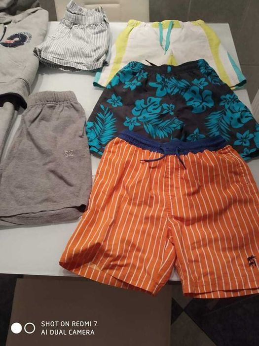 Vendo roupas de menino