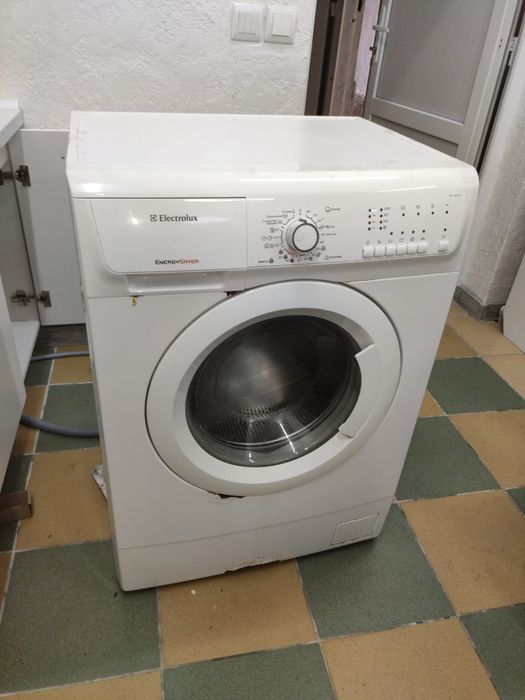 Продам стиральную машину electrolux