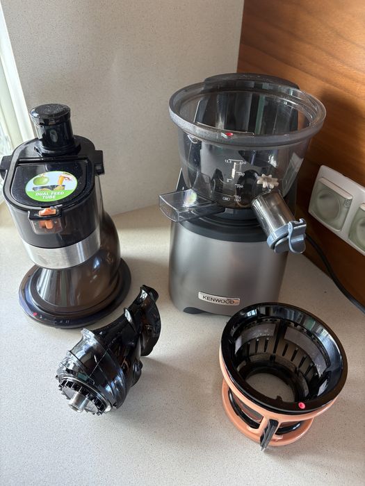 Expremedor fruta e vegetais - Slow juicer kenwood