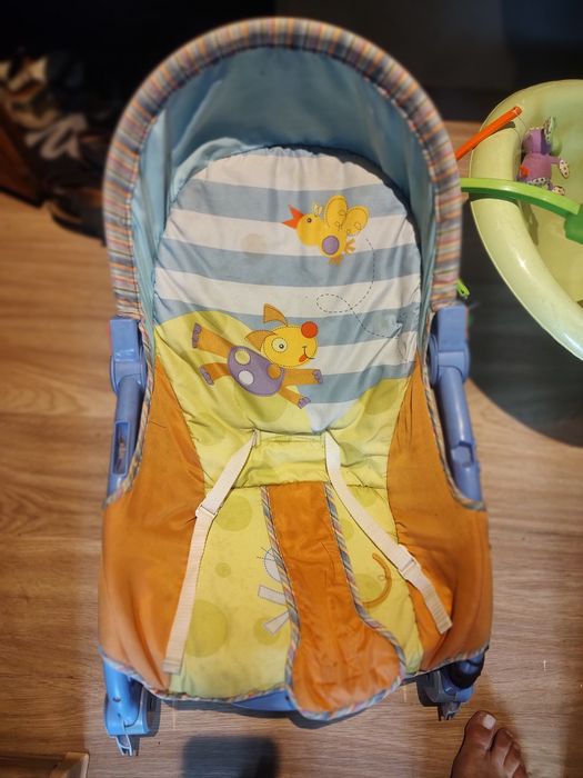 Fotelik bujany  dla dziecka do 6 miesięcy plus , karuzela.