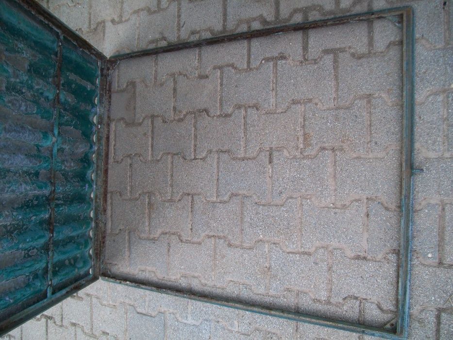 Porta metalica (tampa)