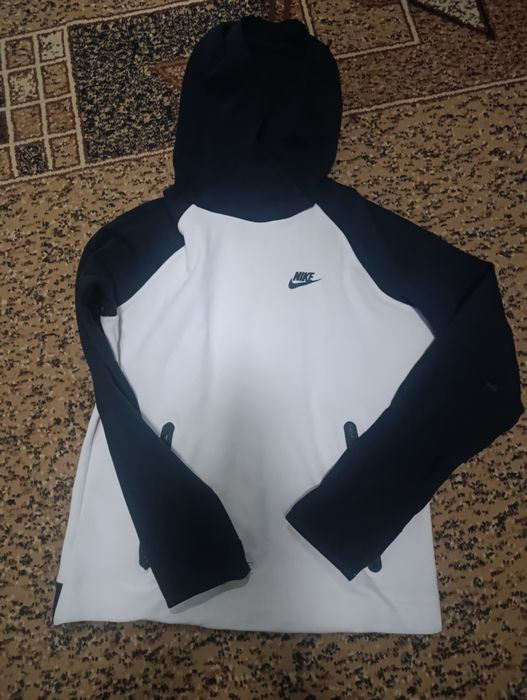 Продажа б/у вещей по 100 гривен