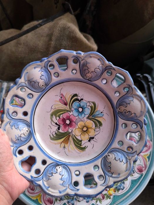 Loiça antiga em bom estado