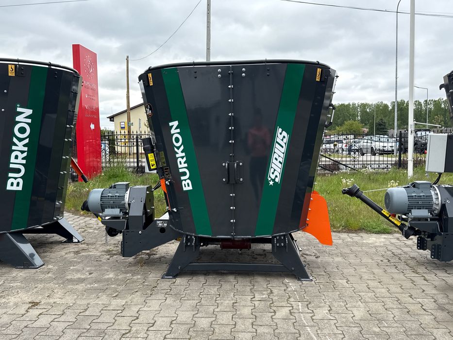 Mieszalni paszowy paszowóz stacjonarny Burkon 3 m³ Nowy