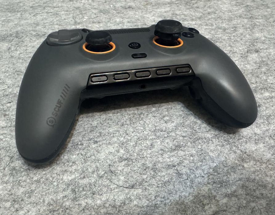 Scuf Envision Pro - pad do PC