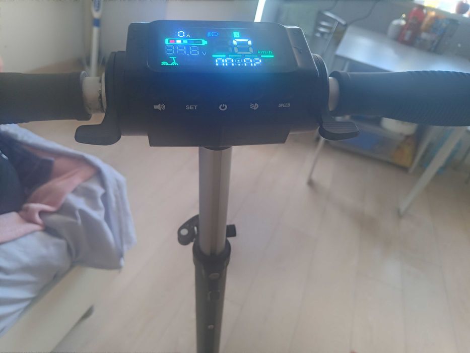 Продам электросамокат