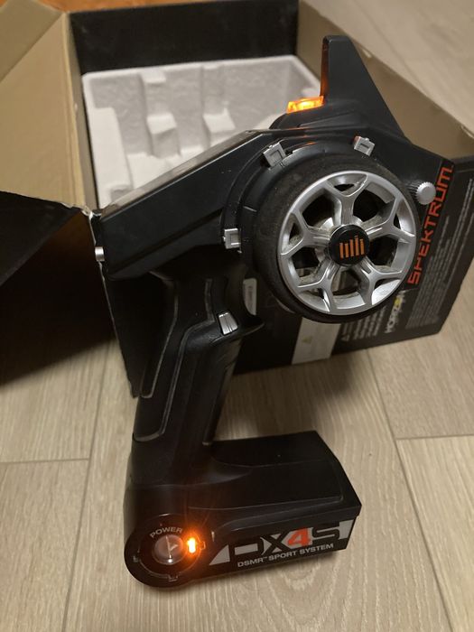 Aparatura Spektrum DX4S + SRS4210 AVC + SR3100