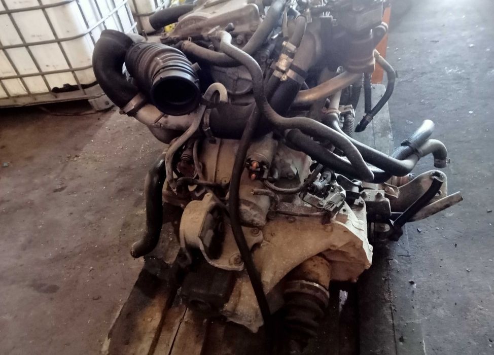 REf11B motor Nissan Almera 2.2 diesel com avaria na bomba, com caixa