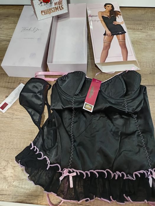 Bielizna s, koszulka i stringi nowe z metka