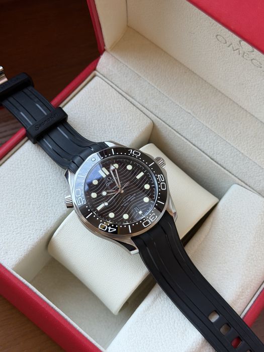Omega Seamaster Diver 300M — чоловічий механічний годинник