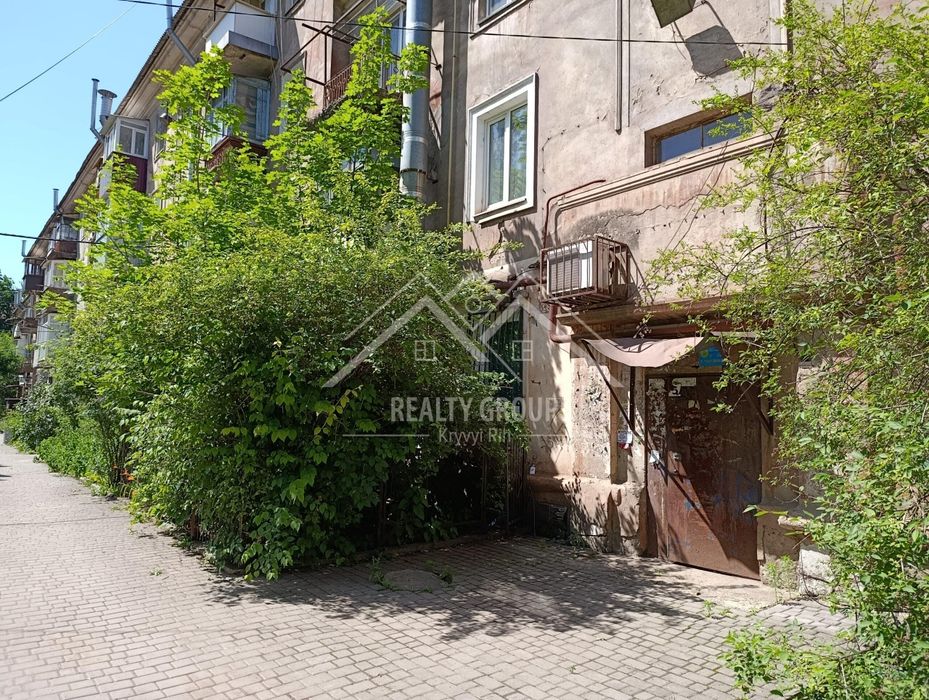 Продаж 1к "сталінки" з ремонтом та технікою на Гагаріна (Сертифікат)