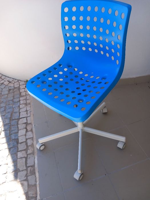 Cadeira azul  Ikea