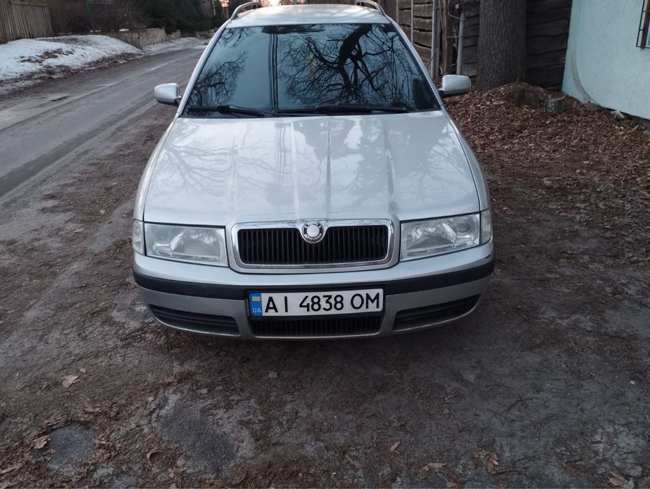 Продам машину Skoda