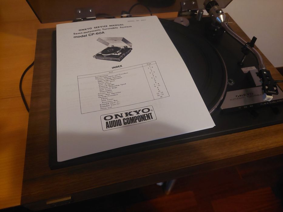 Gira discos Onkyo CP-60A