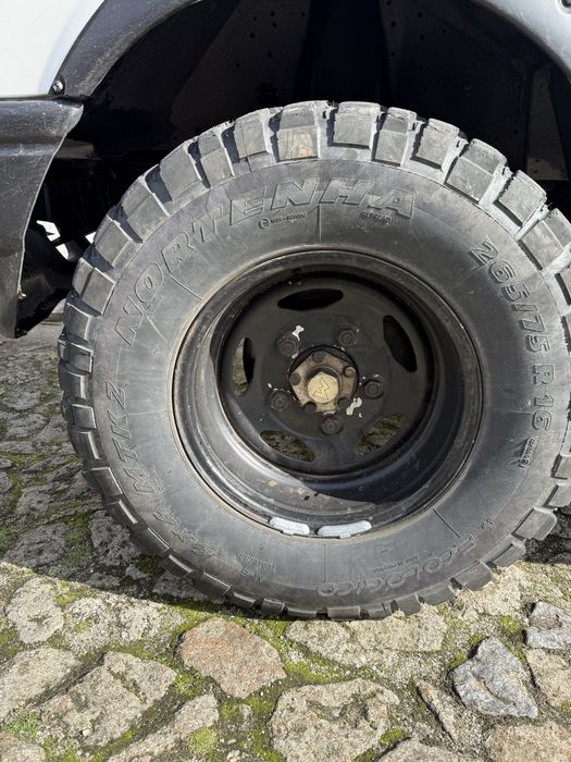 Vendo jante e pneus 265/75r16 . Posso vender separado