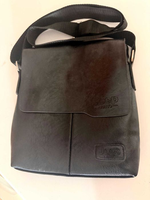 Bolsa de ombro Jeep Buluo preta - Nova