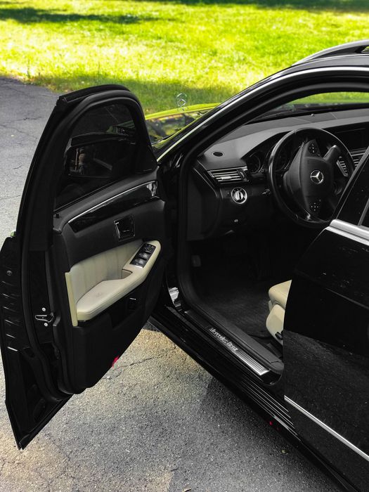 Продам мерседес 212