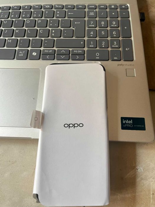 Telemóvel OPPO Reno14 5G com 512Gb Novo (06/07/2026)