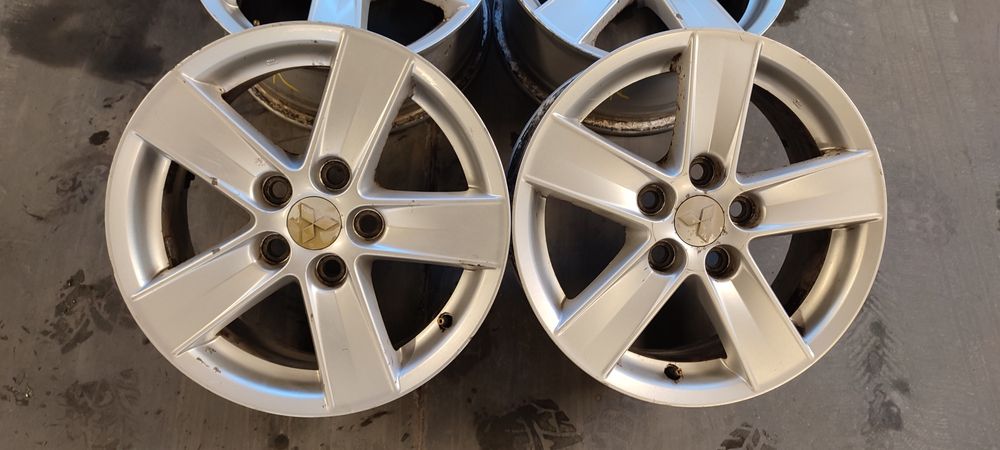 16" 6.5J 5x114.3 Komplet felg aluminiowych Mitsubishi