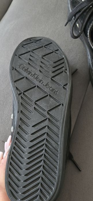 Trampki lakierowane CK