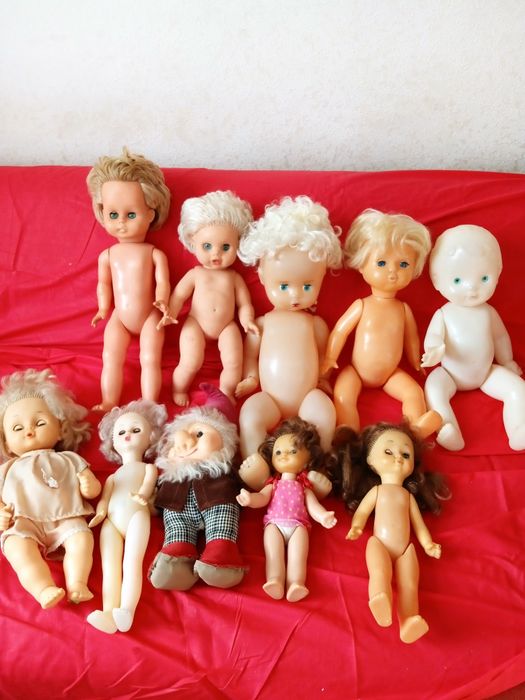 Куклы разные.Состочние разное