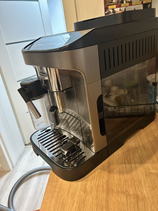 Ekspres do kawy DeLlomghi Magnifica Evo