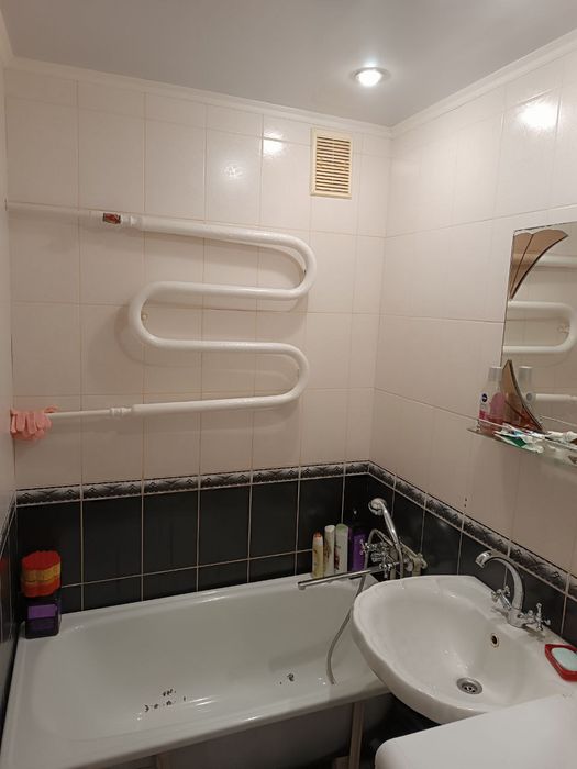 Здам квартиру (2кімнати в 3-х кімнатній)