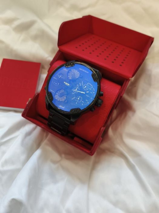 Продам годинник Diesel