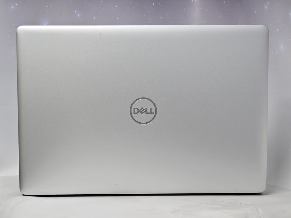 Dell 3585 Ryzen5,vega8,ssd256