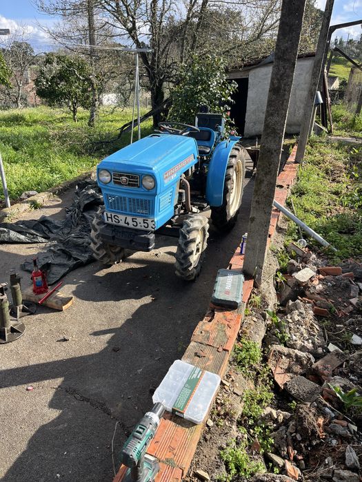 Tractor hinomoto
