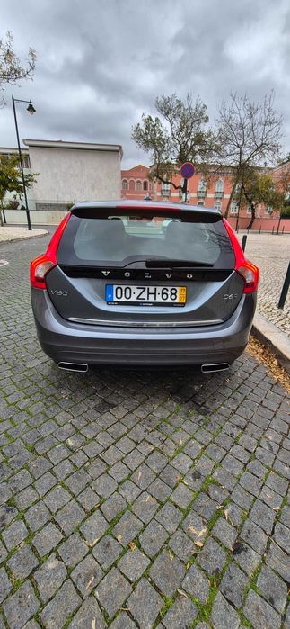 Volvo V60 Híbrido plug in, diesel elétrico